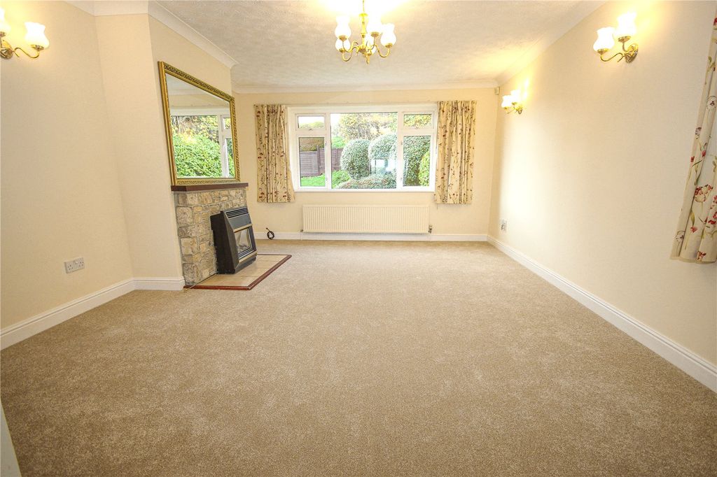 Property photo 3 of 16 Picture 3