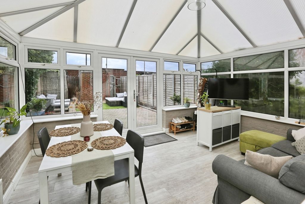 Property photo 3 of 18 Pbox-Img.Jpg