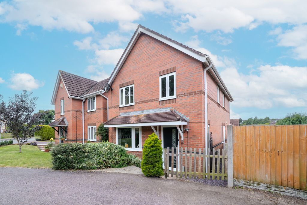 Property photo 2 of 30