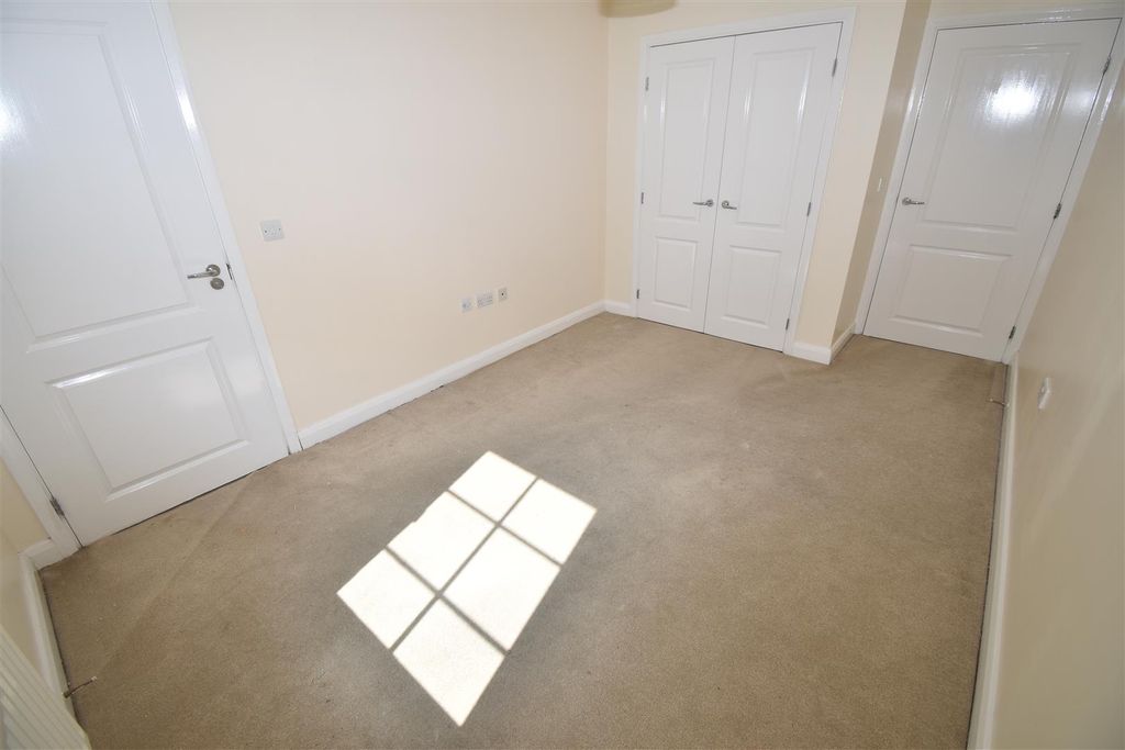 Additional image 10 of 2 bed flat for saleLower Burlington Road, Portishead. BS20