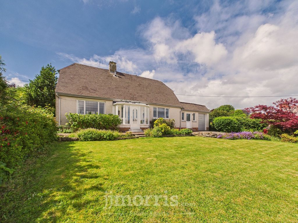 Property photo 1 of 30