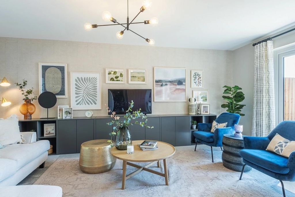 Property photo 3 of 8