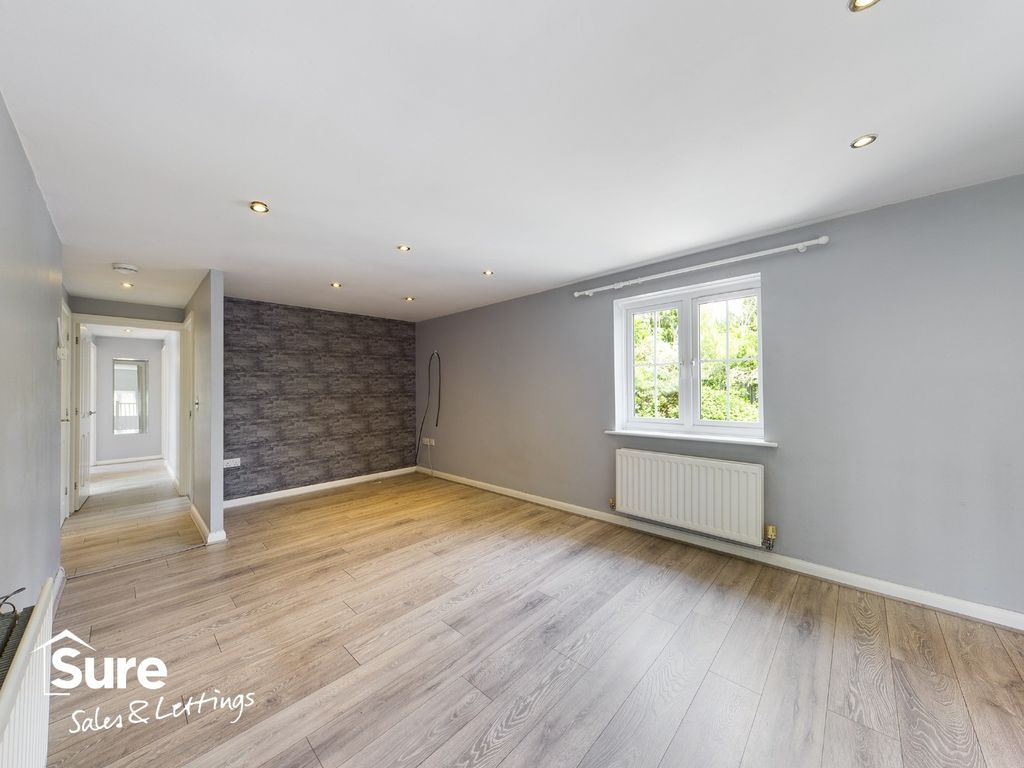 Property photo 2 of 12 2430471