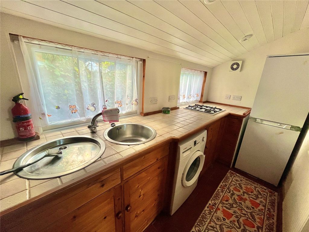 Property photo 2 of 14 Picture No. 13