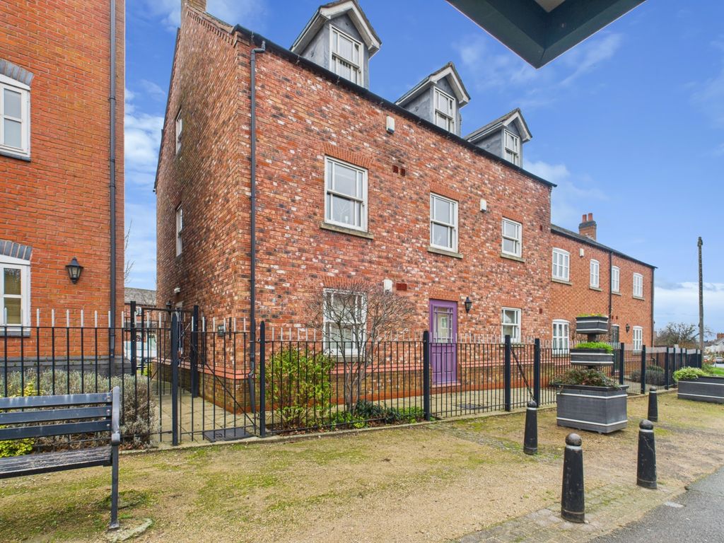 Property photo 1 of 24 Cam03293G0-Pr0252-Still005