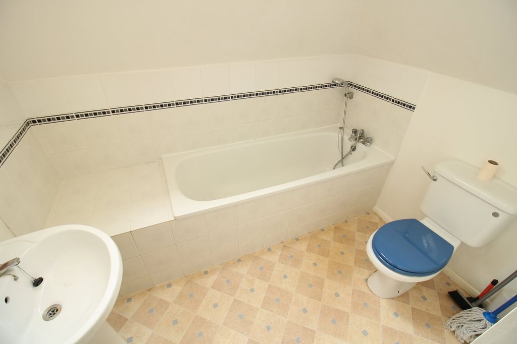 Property photo 3 of 4