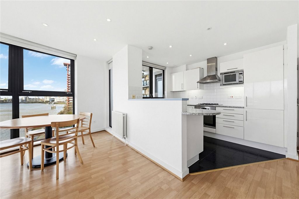 Property photo 3 of 13 Picture No. 17