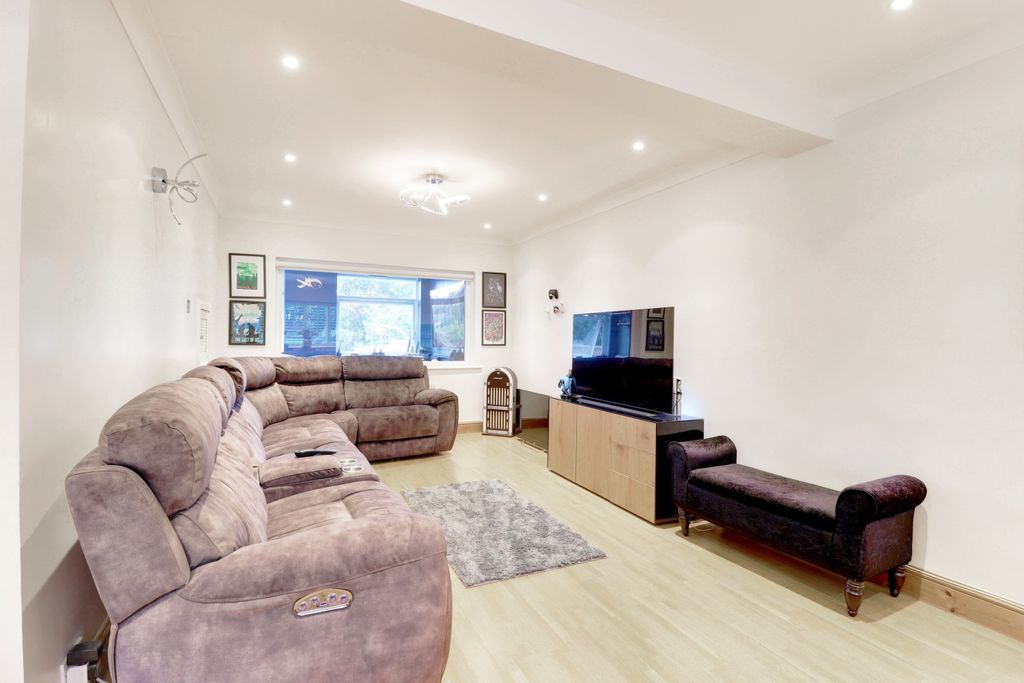 Property photo 2 of 14 Img_4312-Img_4314