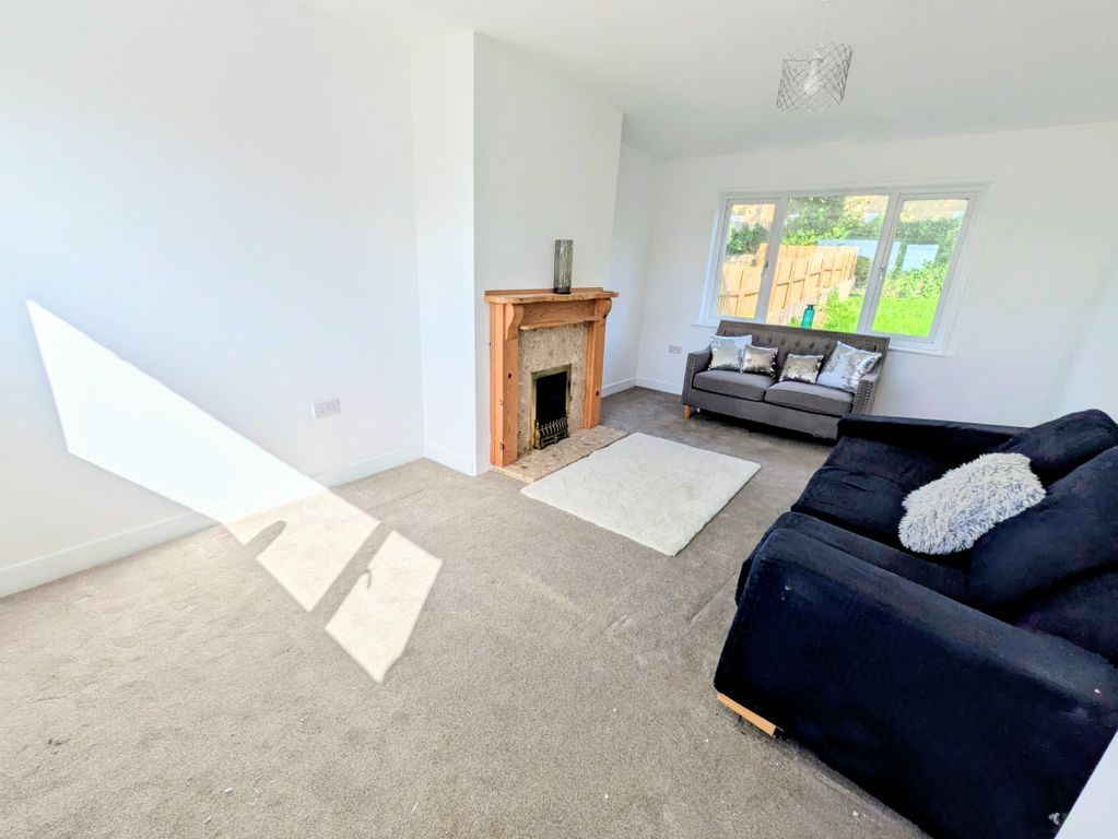 Property photo 2 of 25 1000044422
