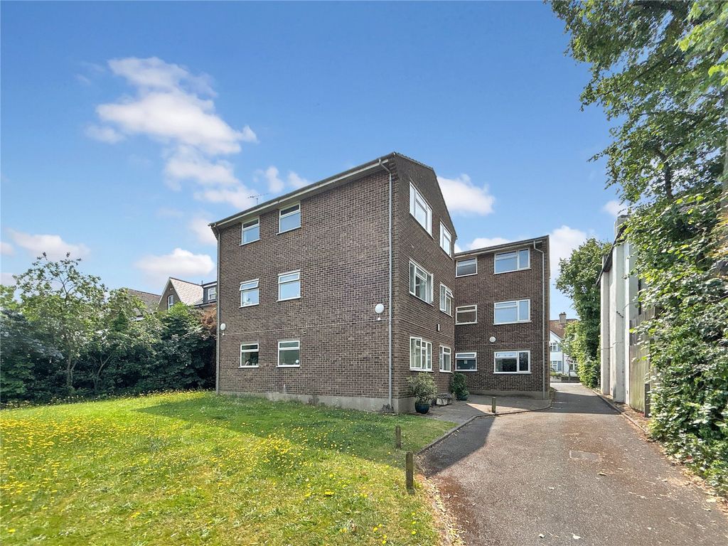 Property photo 2 of 21 Picture No. 62