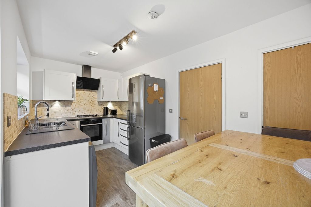 Property photo 1 of 26