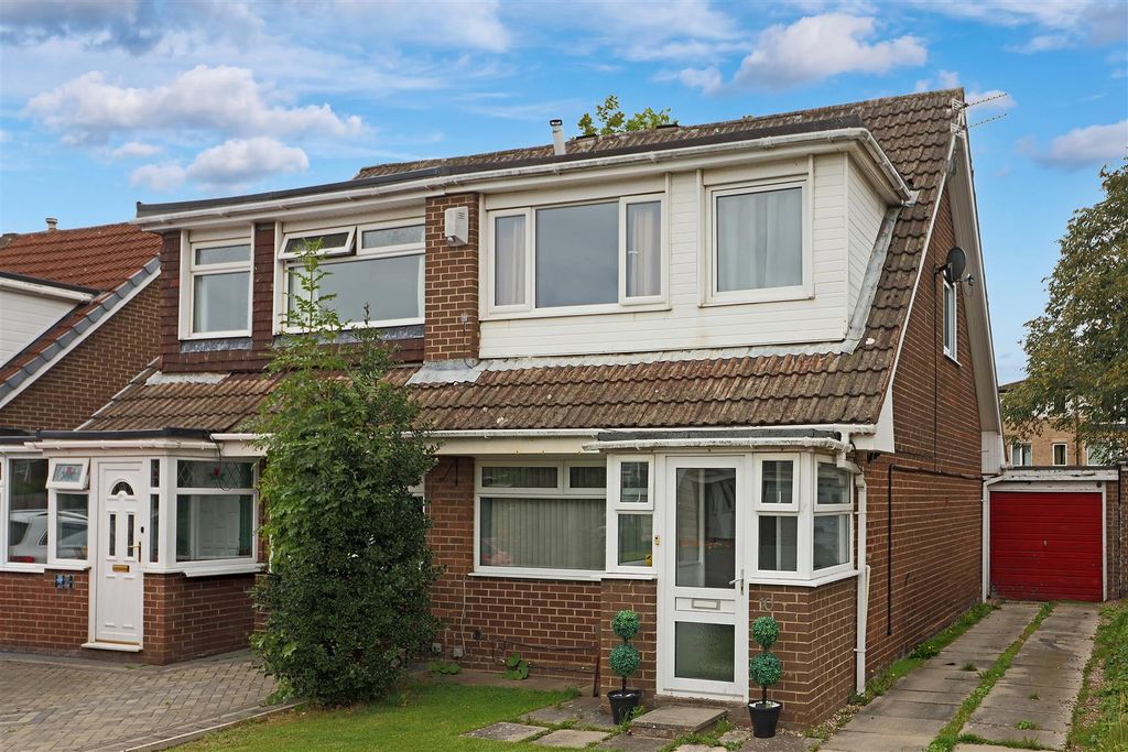 Property photo 1 of 10 External