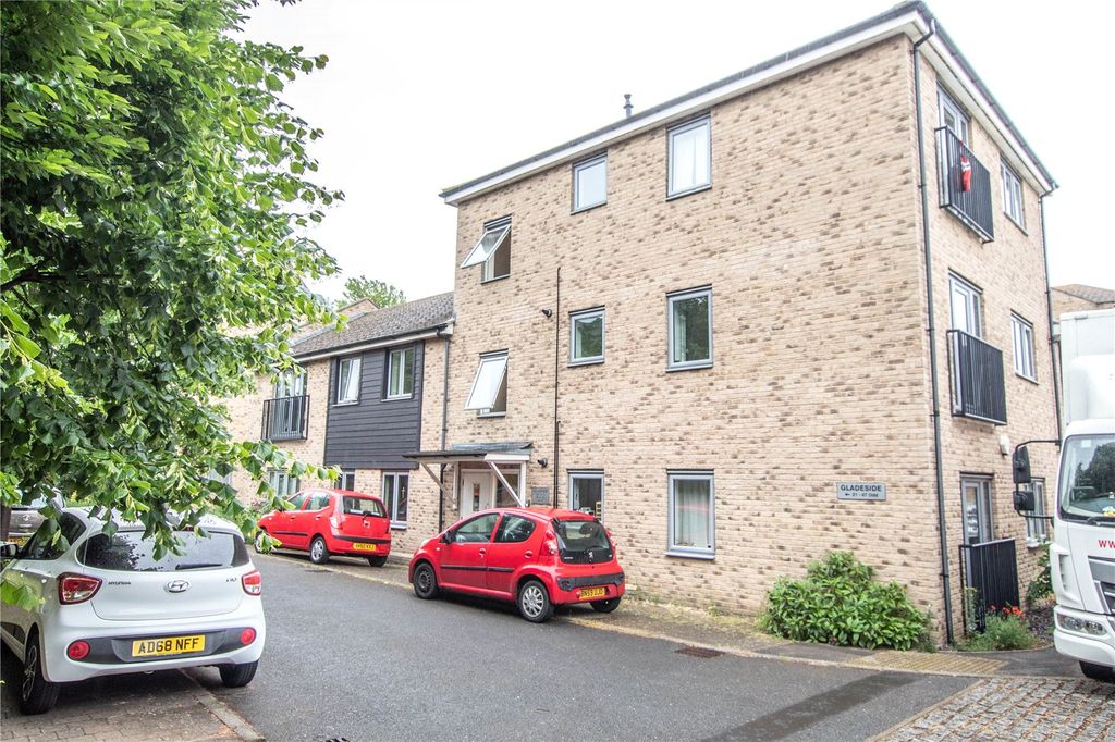 Property photo 1 of 6 Apartment Block