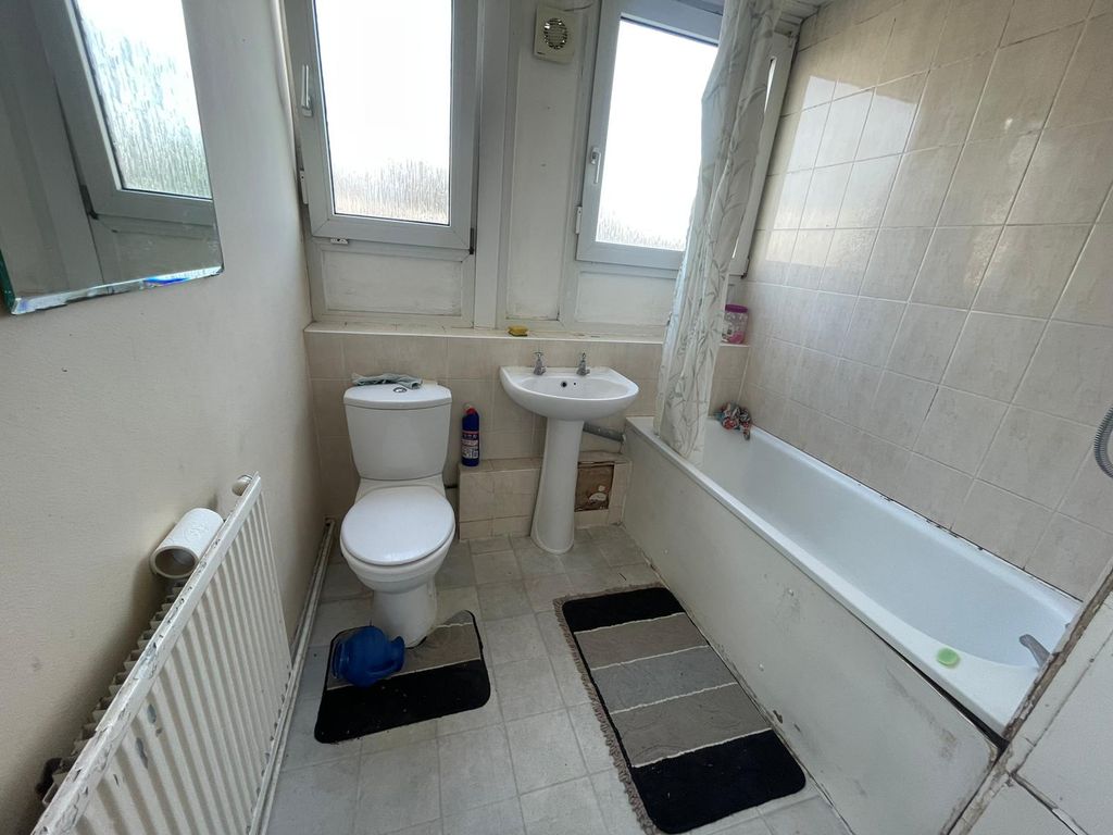 Property photo 3 of 3