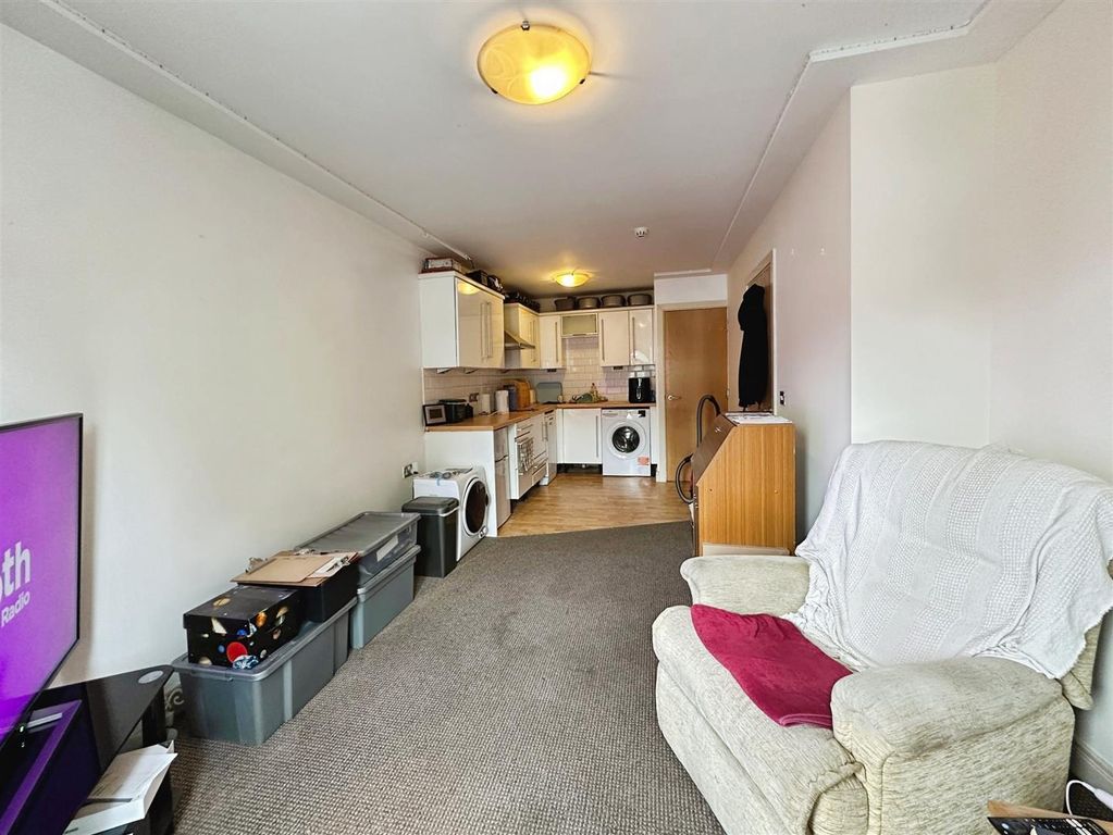 Property photo 2 of 7