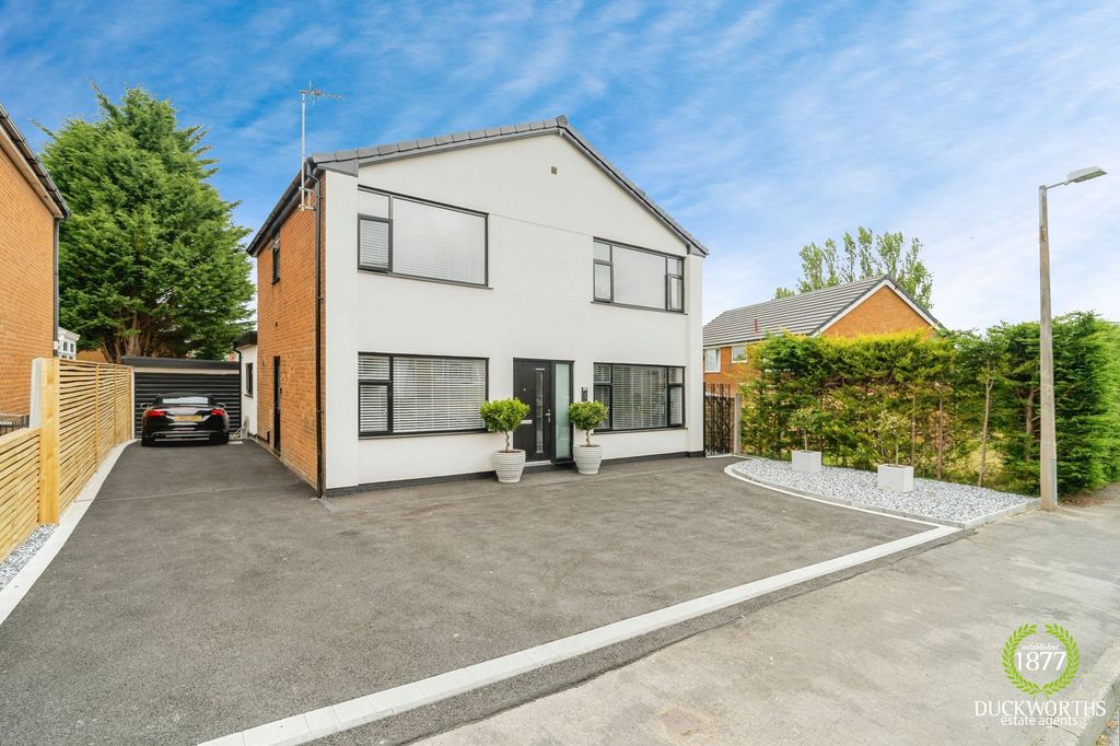 Property photo 1 of 41