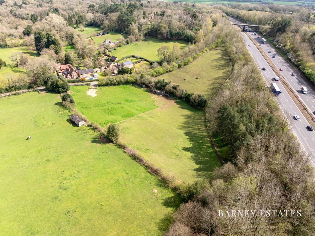 Property photo 3 of 5 Photo 5