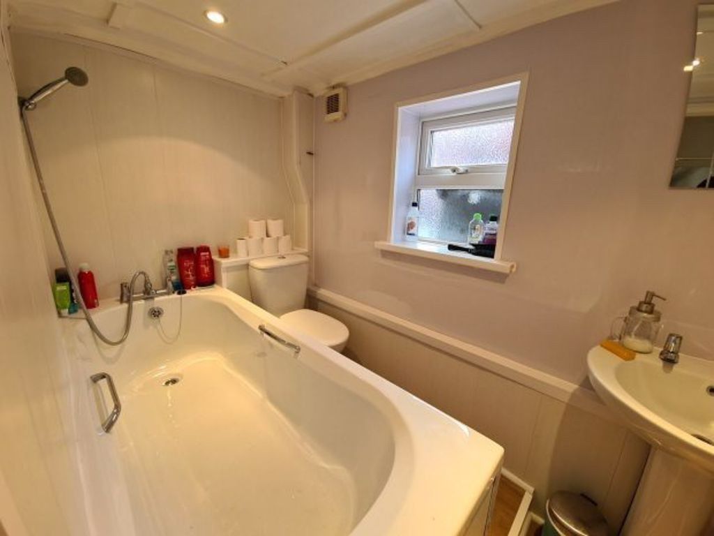 Property photo 2 of 5 Bright And Clean Bathroom Suite Featuring A Large ...