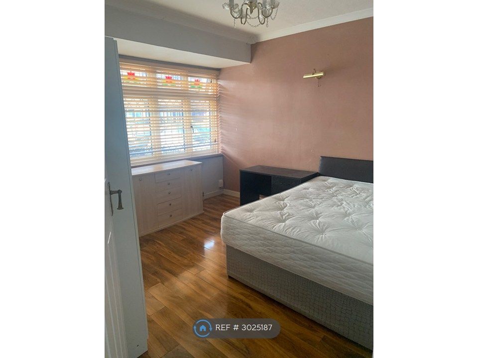 Property photo 1 of 3