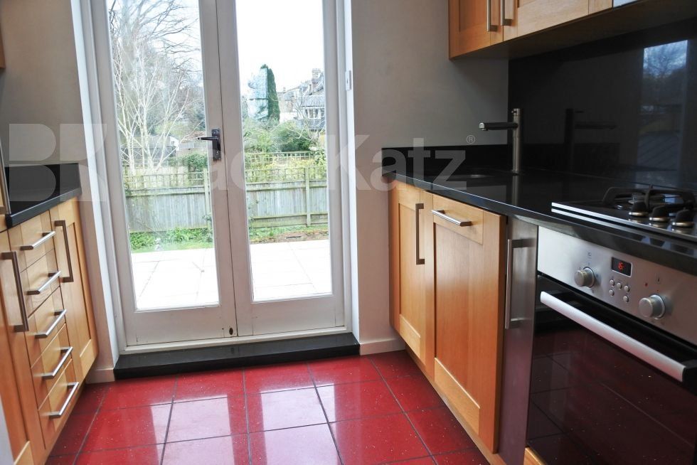 Property photo 1 of 6