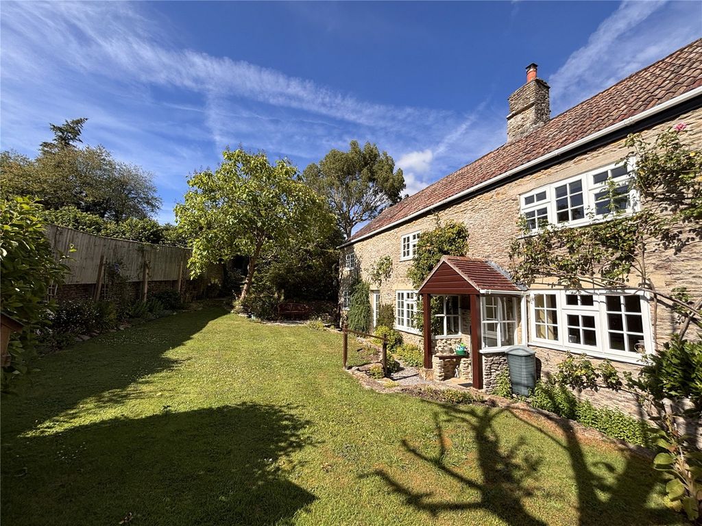 Property photo 2 of 20 Picture No. 25