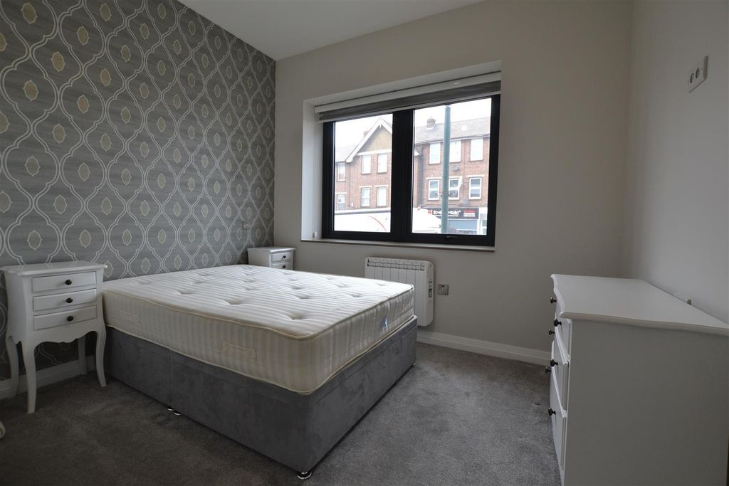 Property photo 2 of 6