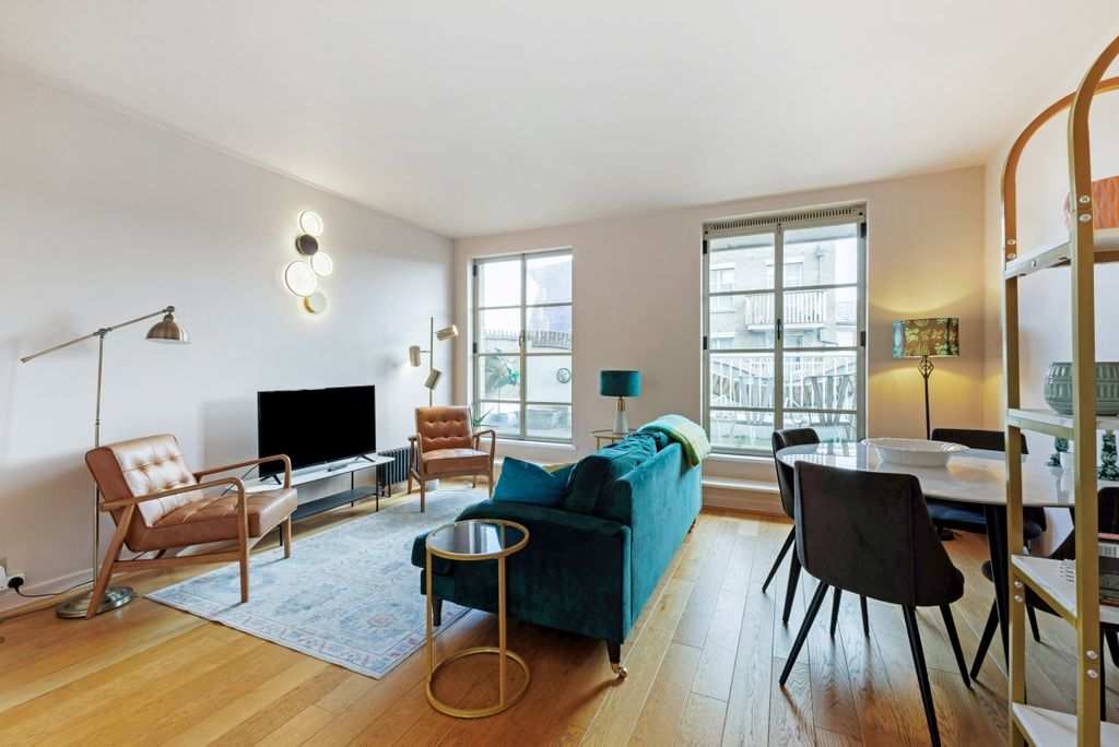 Property photo 1 of 23 The Circle