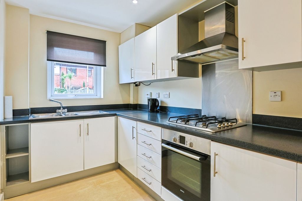 Property photo 3 of 15 Kitchen