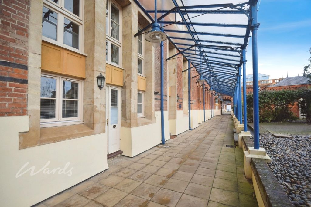 Property photo 1 of 9 Vic 9 Main Use