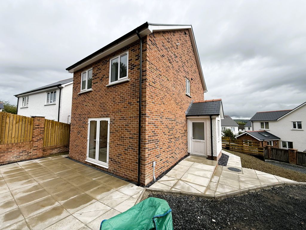 Property photo 2 of 4