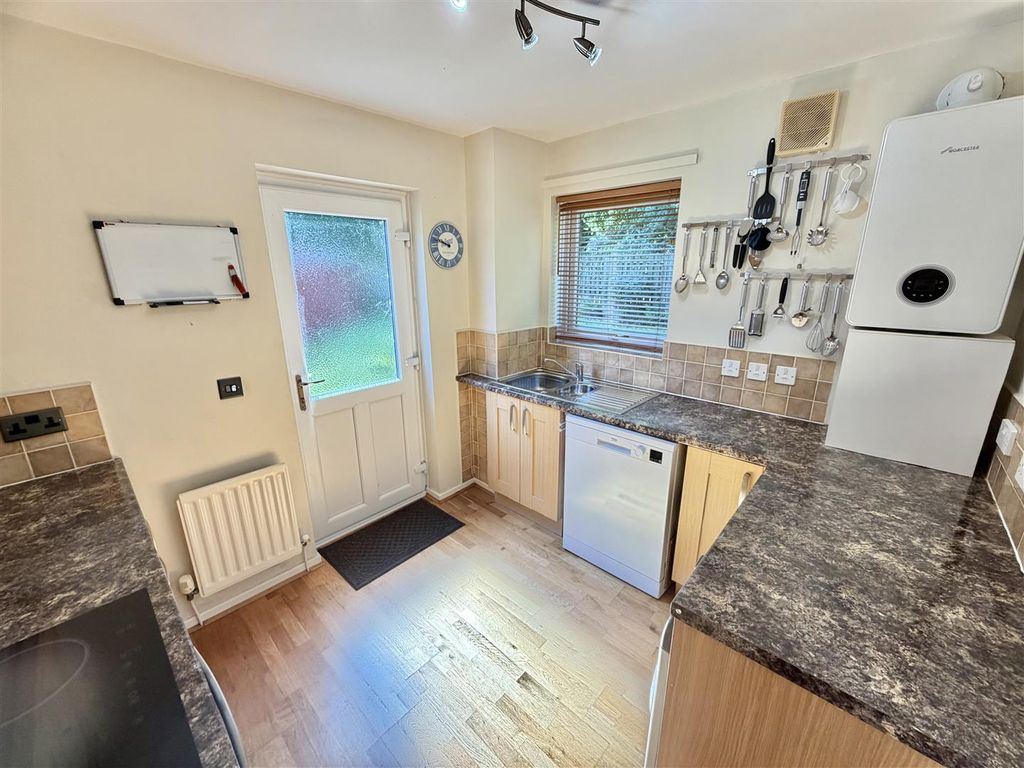 Property photo 2 of 29 Kitchen