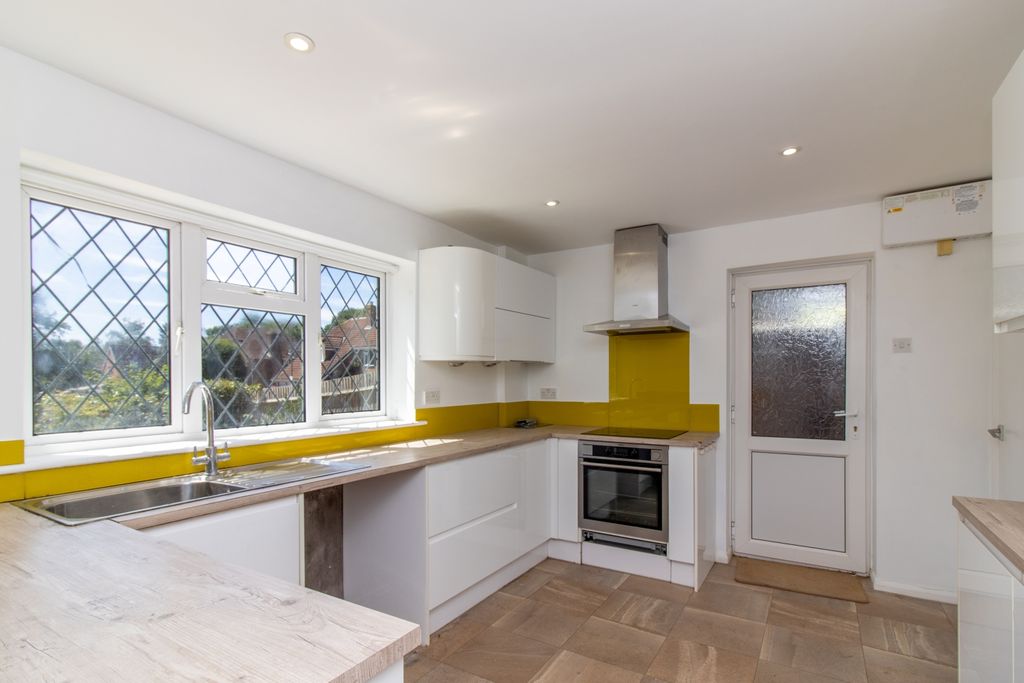Property photo 2 of 23 Img_4965