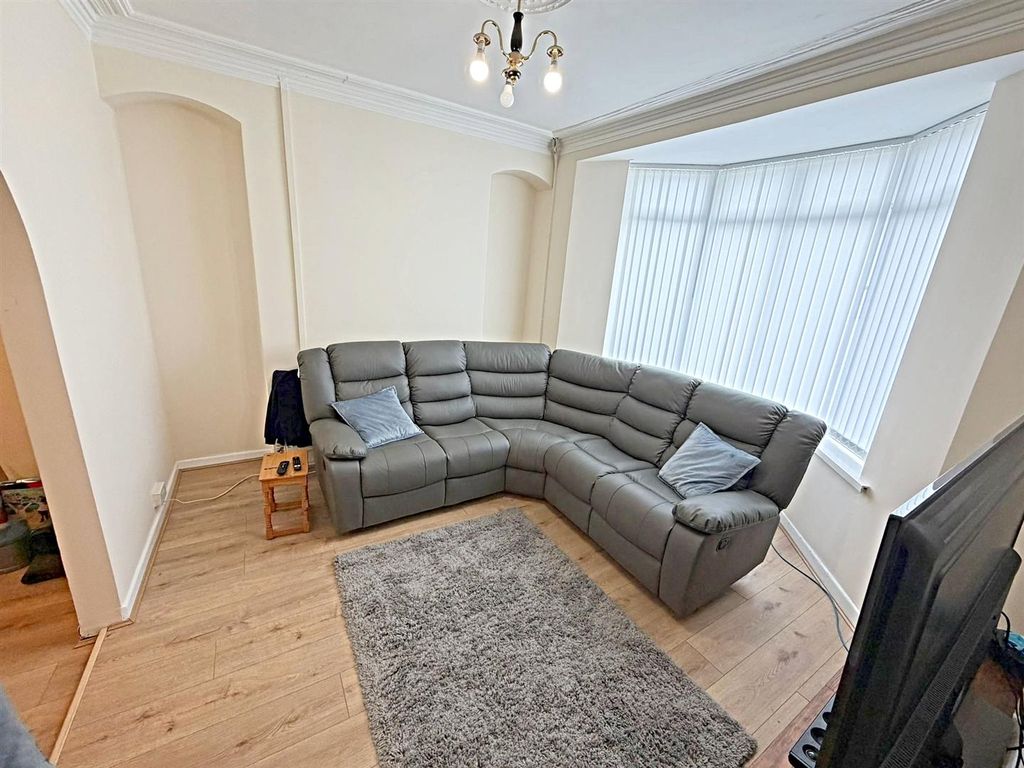 Property photo 3 of 12 Living Room