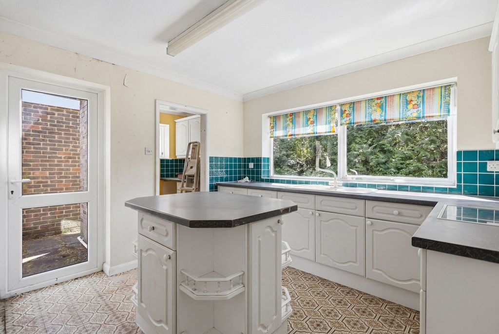 Property photo 3 of 8