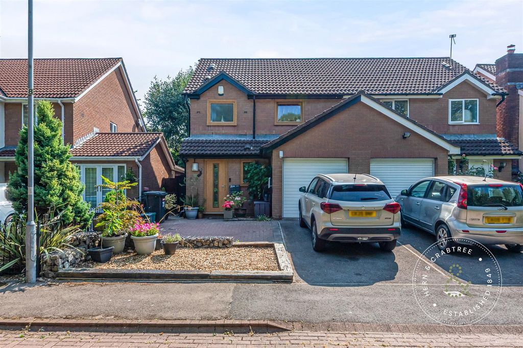 Property photo 1 of 37 Brooklands-Terrace-39.Jpg