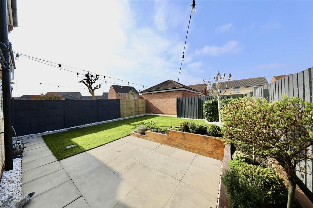 Property photo 3 of 24 Outside