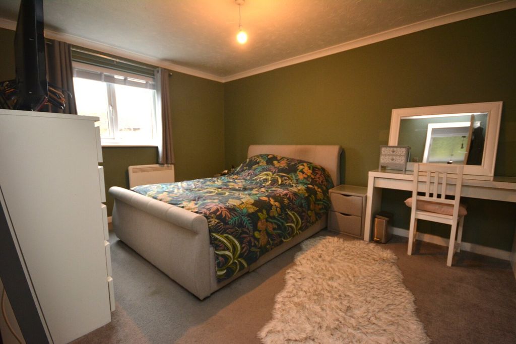 Property photo 3 of 6 Bedroom One