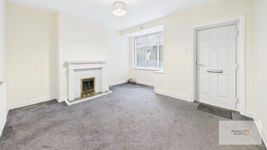 Property photo 2 of 10 Living Room