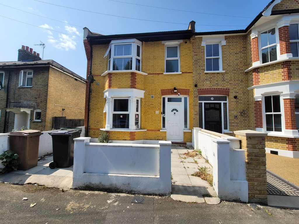 Property photo 1 of 27