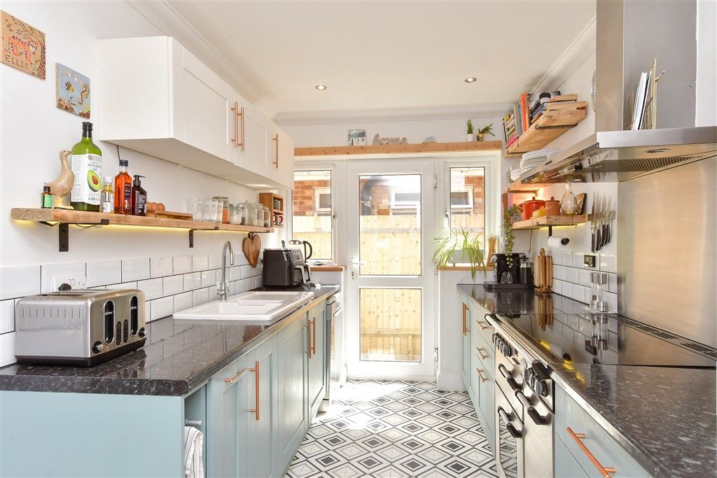 Property photo 3 of 15 Kitchen