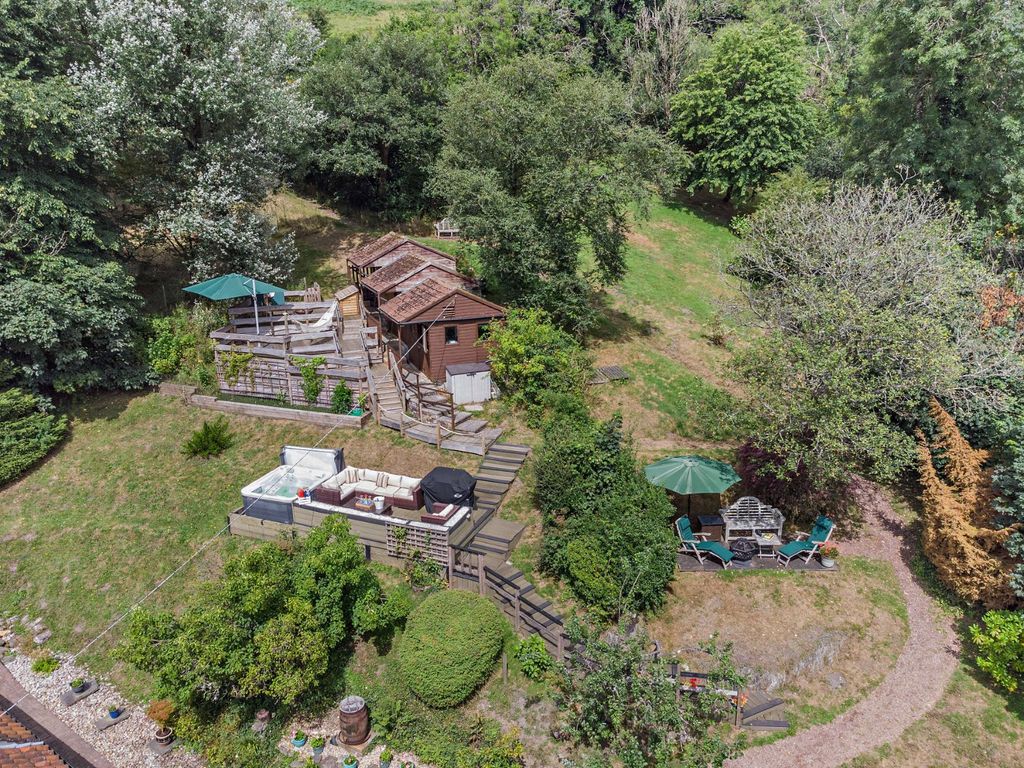 Property photo 2 of 22 Grounds