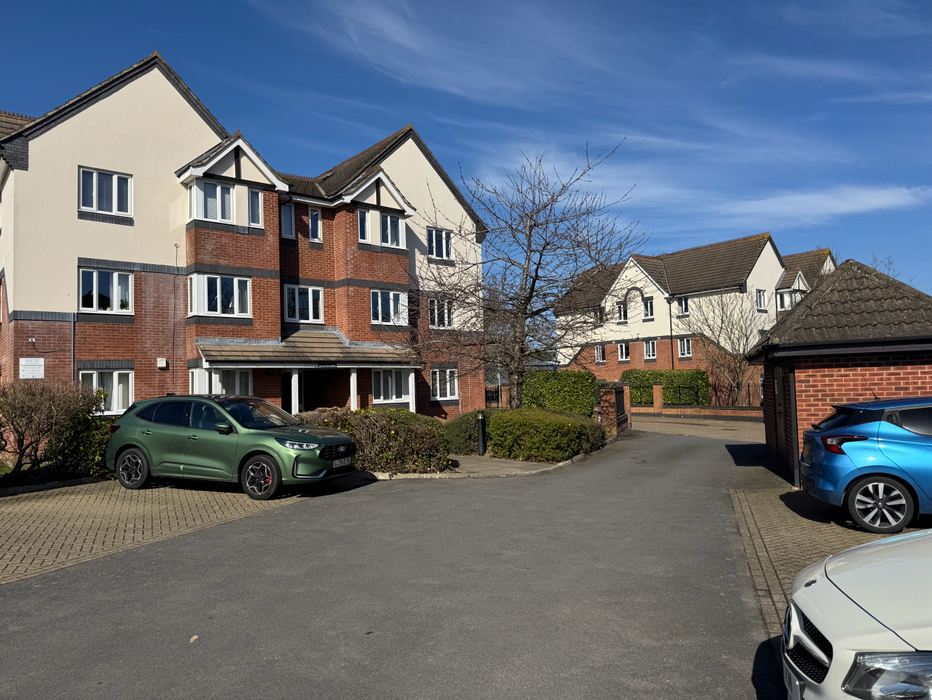 Property photo 1 of 17