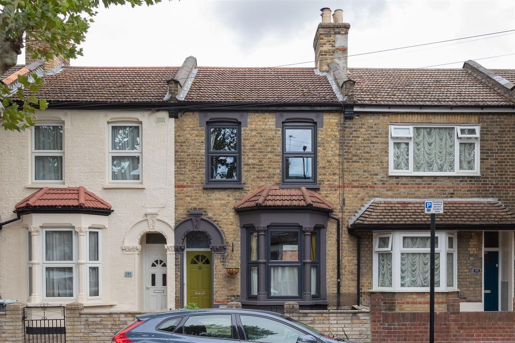 Property photo 1 of 56 New City Road, E13