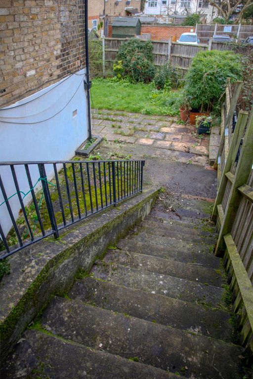 Property photo 2 of 5
