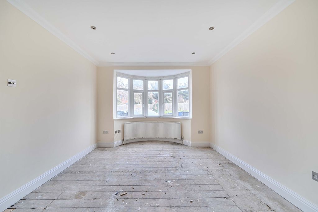 Property photo 2 of 19 1396808-2-6965094...