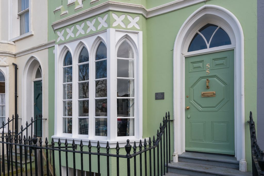 Property photo 1 of 45 55William-48