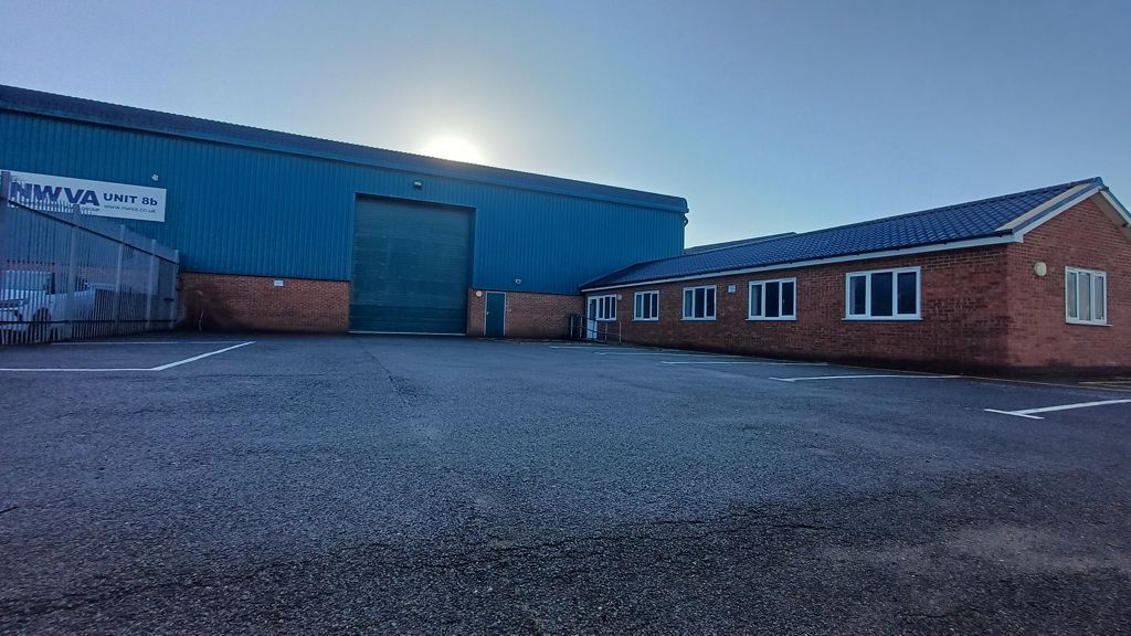 Property photo 3 of 12 Photo 17