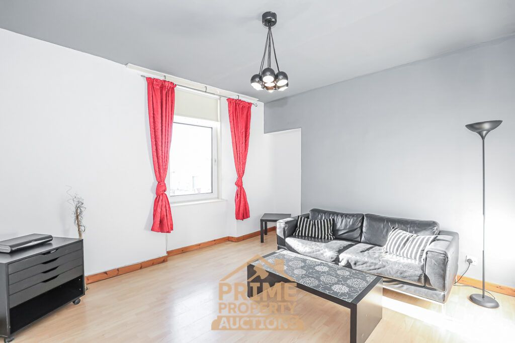 Property photo 2 of 11