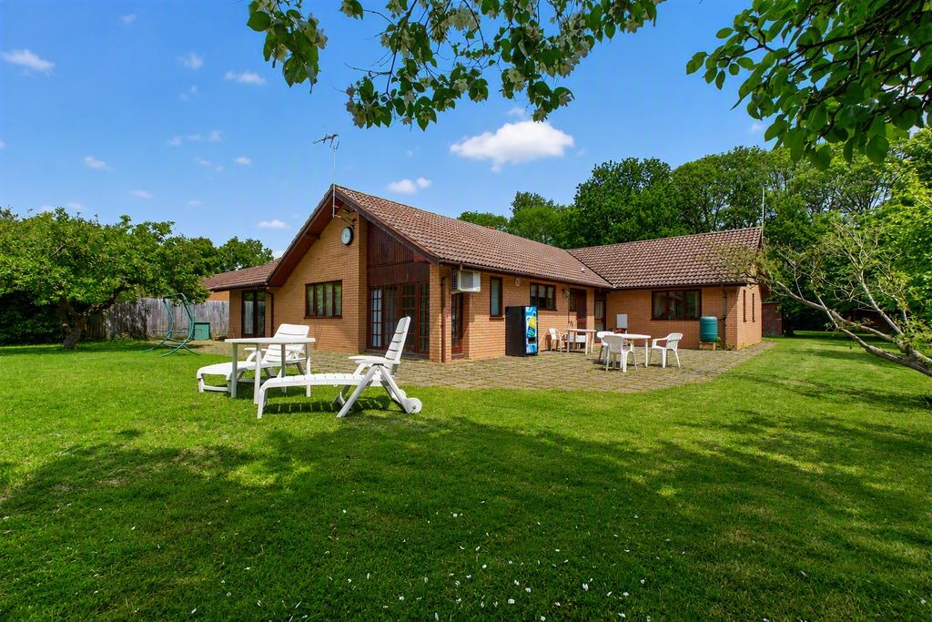 Property photo 1 of 34
