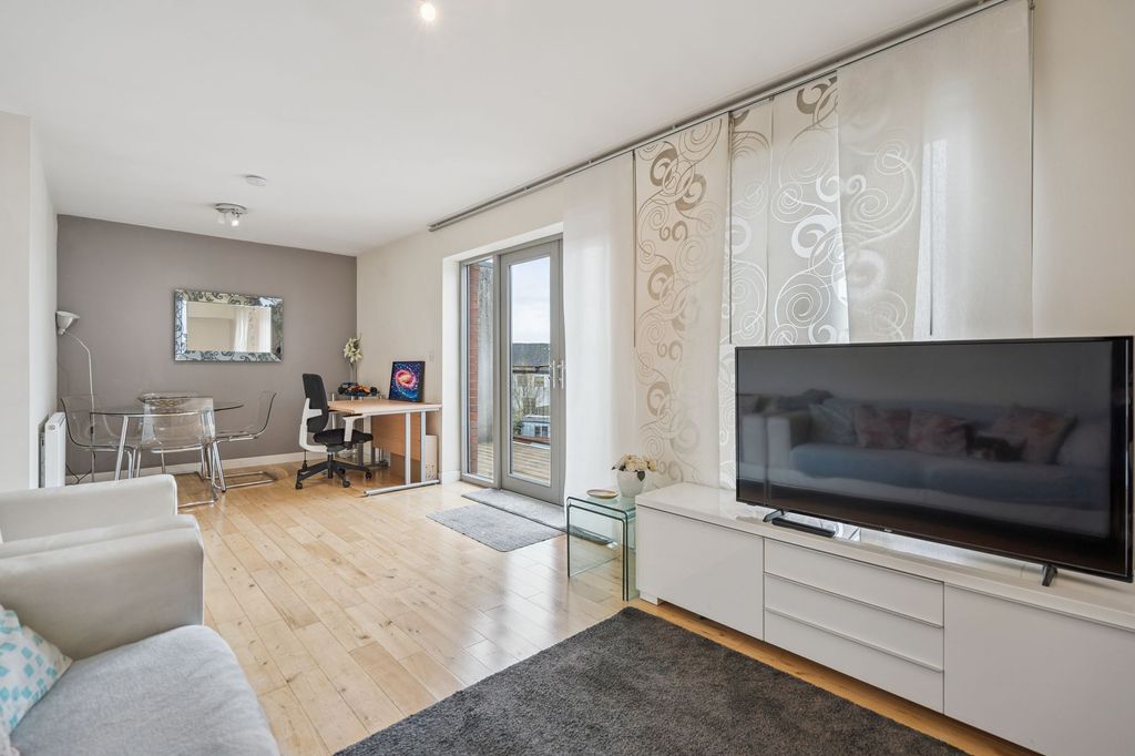 Additional image 5 of 2 bed flat for saleGlendevon Drive, Stirling FK8